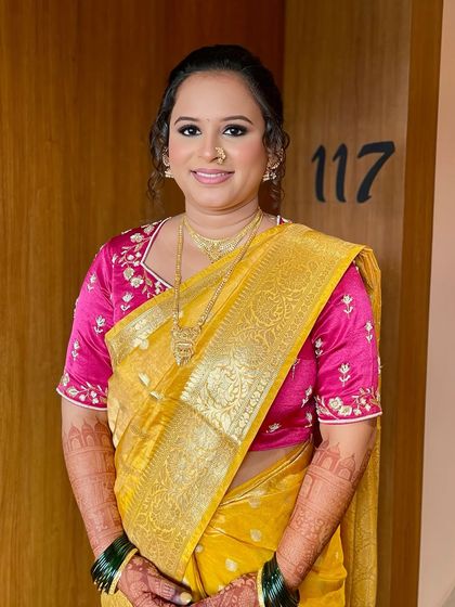 Elegant Maharashtrian Brides photo 11