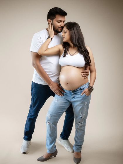 Love, anticipation, and the journey of two hearts becoming three. This modern and casual portrait captures the raw, intimate, and timeless bond between two souls.