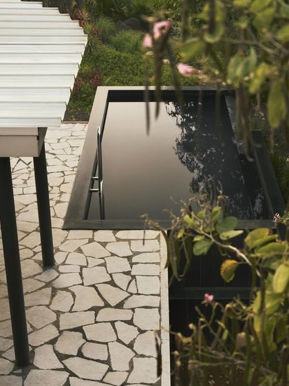 Weekend Homes & Retreats photo 3