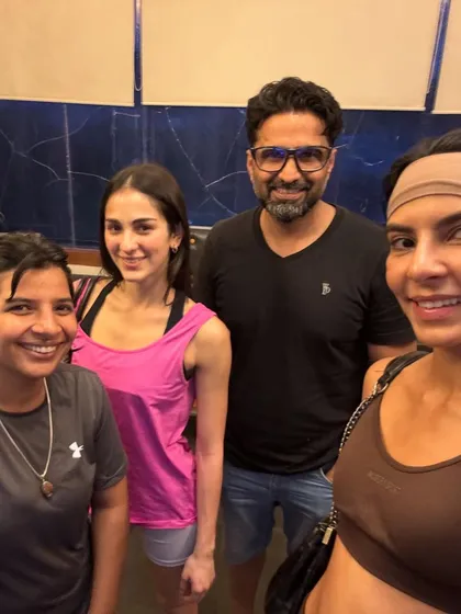 A quick photo with some of our dedicated members. Sweating together is the best way to build a fit and healthy life.