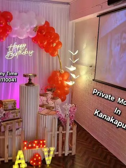 My party hall can also be turned into a private movie theater. You can celebrate with a custom birthday decoration and then enjoy a movie screening with your friends and family on the projector screen.
