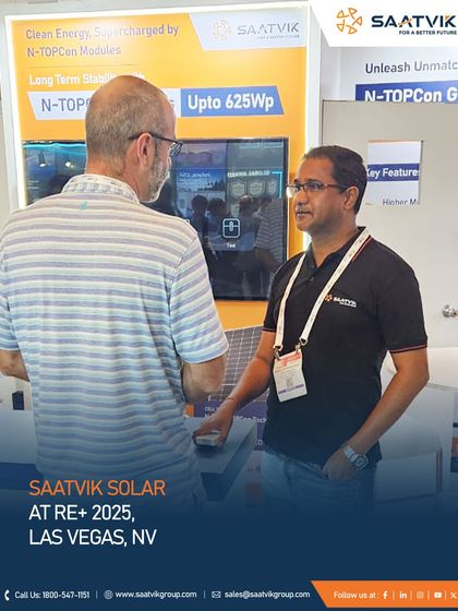 Explaining the key features of our high-efficiency modules to a visitor at the RE+ expo in Las Vegas.