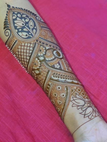 Intricate Bridal & Engagement Henna photo 19