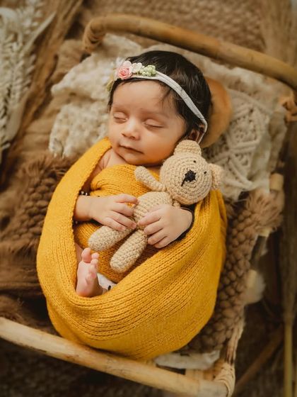 Newborn & First Cuddles photo 5