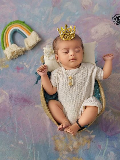 Newborn Artistry: Tiny Toes & Dreamy Poses photo 37
