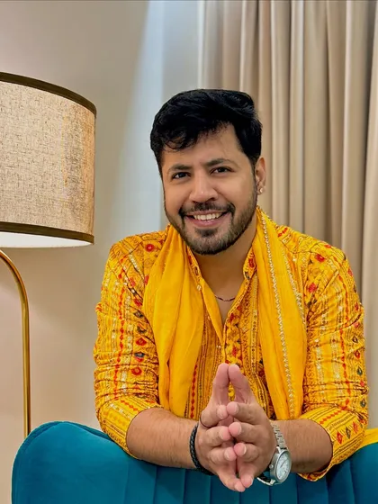 A relaxed and happy pose. I believe in connecting with the family before the event, so it feels like a friend is hosting, not a stranger.