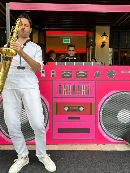 A smooth groove session with a live saxophonist in Vietnam. This kind of collaboration is perfect for brunches or daytime events where you want a sophisticated yet relaxed musical backdrop.