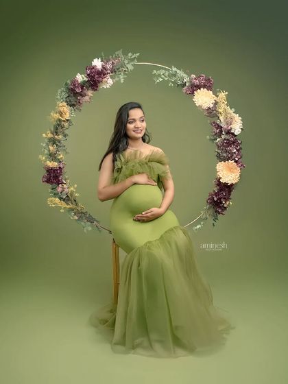 Studio Maternity: Gowns & Glamour photo 10