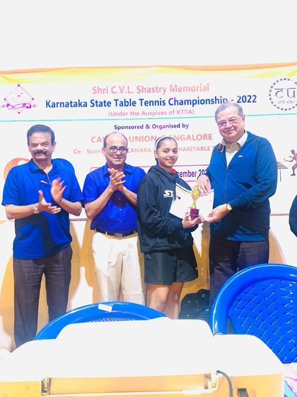 Sahana receiving her trophy for the Under 17 Girls Runner-Up position at the State Championship.