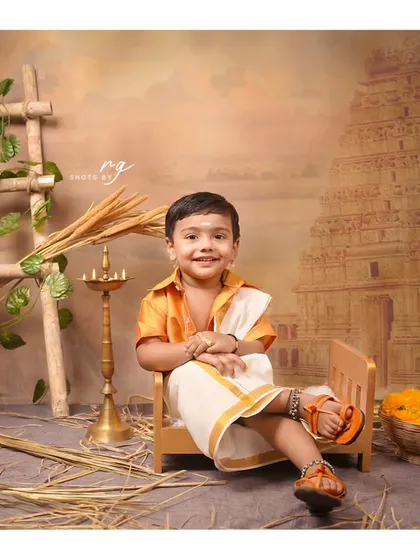 A little star from the south. We created this unique South Indian temple theme for Megansh's pre-birthday shoot.