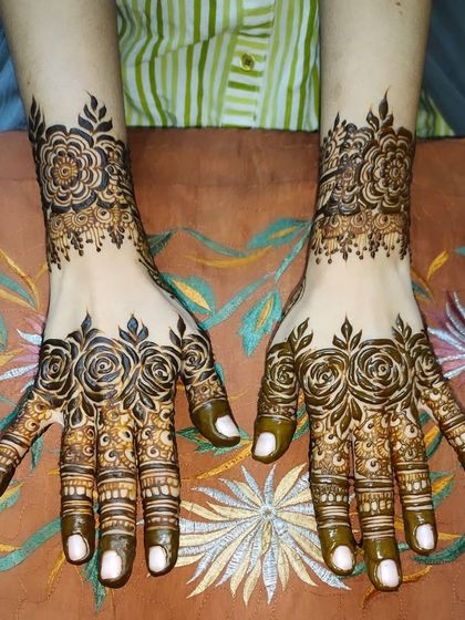 Hajira Mehendi Artist - Mehndi Artist Services Modern & Minimalist Designs photo 99