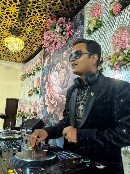 Grand Entries & Full-Scale Production photo 12