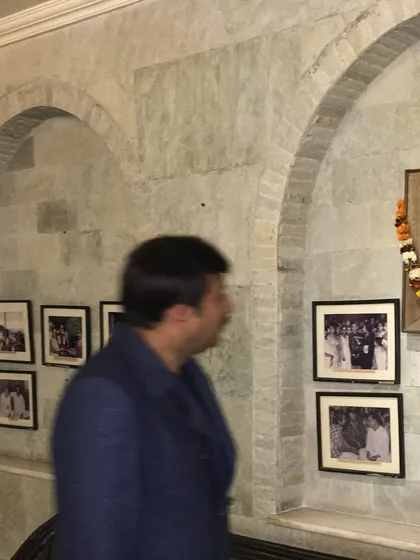 Manoj Tiwari ji looking at the photographs that chronicle my institute's long and storied history with musical legends.