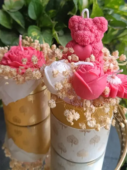 A side-by-side comparison of the two wax flower bouquet gift boxes.