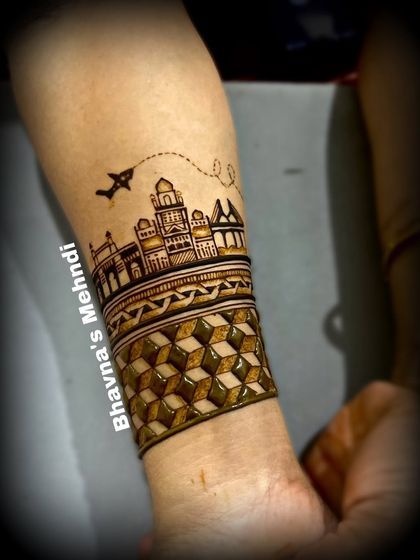 Adding more elements to the skyline design, like a 3D cube pattern, to teach students how to combine different styles.