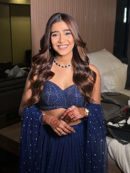 Flowing Waves & Open Hairstyles photo 7