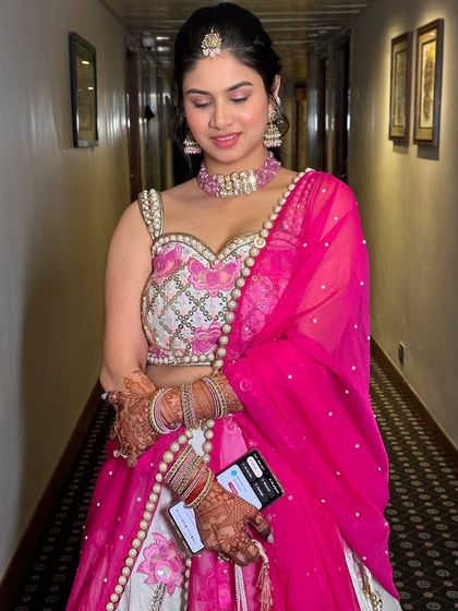 Our Indian Barbie in her soft girl era. This exquisitely minimal look with pink tones is perfect for brides who want a simple yet elegant makeup style.