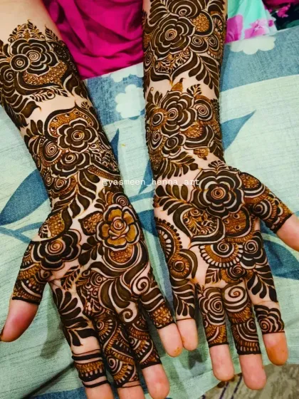 Another angle of this stunning rose-themed design, perfect for a party or special event.