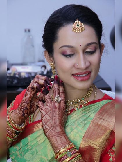 A beautiful mehendi design for a baby shower ceremony. The patterns are traditional yet celebratory, perfect for welcoming a new life.