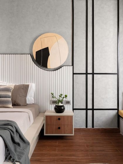 A duplicate of 168, showing the master bedroom with the rafter headboard and artwork.