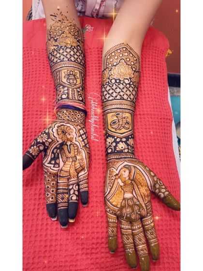The color version of the same bridal mehendi, showing the rich henna and the detailed figures of the couple.