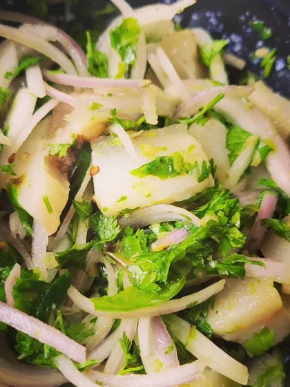A close-up of the Wahan Mosdeng, showing the simple, fresh ingredients. It's a healthy and delicious way to enjoy pork.