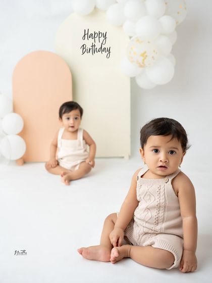 A first birthday shoot for twins! We created a simple, modern setup to capture this special milestone for them both.