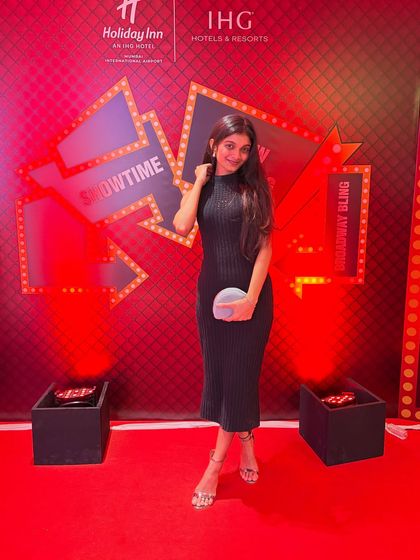 At a 'Broadway Bling' themed corporate event. I can adapt my performance and look to match the theme of your party.