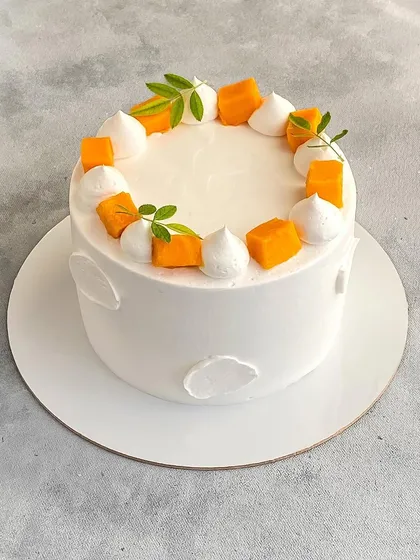 My White Chocolate Mango cake is a delicate and flavorful treat. The sweetness of the white chocolate and fresh mango is a perfect match.