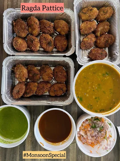 A perfect rainy day snack, Ragda Pattice, with crispy potato patties and a flavorful white pea curry, served with all the fixings.