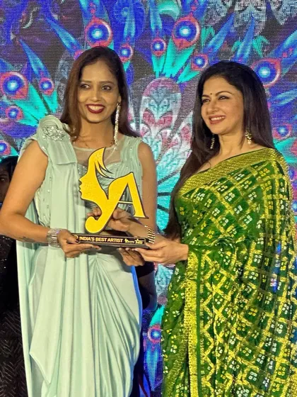 A close-up of the award moment. This inspires me to continue pushing my boundaries and sharing my knowledge.