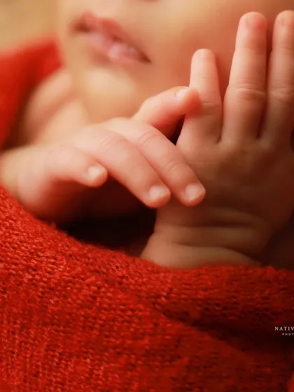 The tiniest fingers. We take time during every session to capture macro detail shots like this, preserving the memory of how small and delicate your baby was in their first few days.