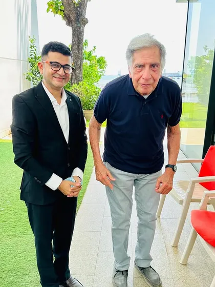 It was an honor and a prodigious experience to earn the trust of Sir Ratan Tata. This moment reflects the high standards of professionalism and discretion I bring to every project, ensuring even the most distinguished clients are satisfied. Sabr aur Shukr.