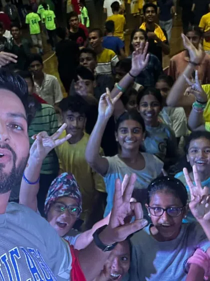 What a power-packed workshop. I had a fantastic time teaching a dance routine to a huge group of talented NBA players from all across the country. The energy was just amazing.