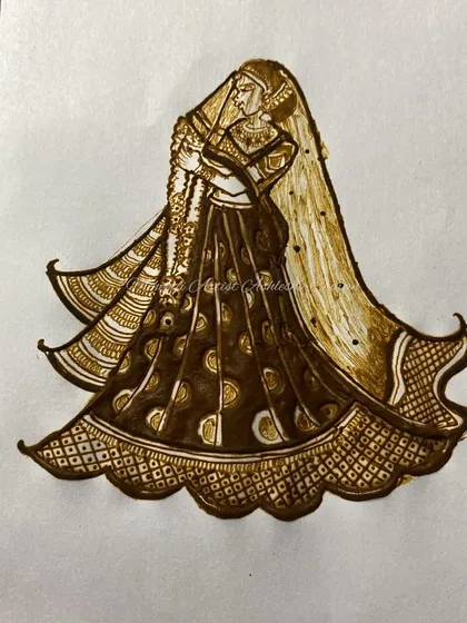 A practice sketch of a bride in a ghoonghat (veil). This traditional look is timeless and elegant, and I love capturing its beauty in henna.