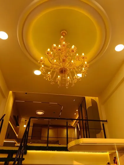 A glimpse of the beautiful chandelier at our Godrej Kitchens showroom in Dombivli. This is another location where you can explore high-quality modular kitchen designs and get inspired for your own home.