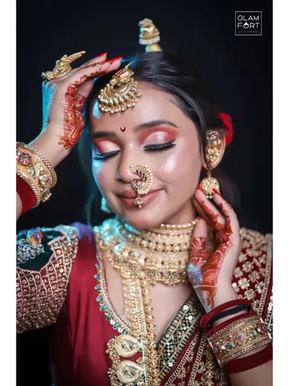 A beautiful Maharashtrian bridal look created by one of our students. The focus is on the glowing skin and the intricate details of the eye makeup.