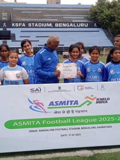 Blues Football Academy - Youth Football Academy Programs (Boys & Girls) Our Girls' Program photo 7