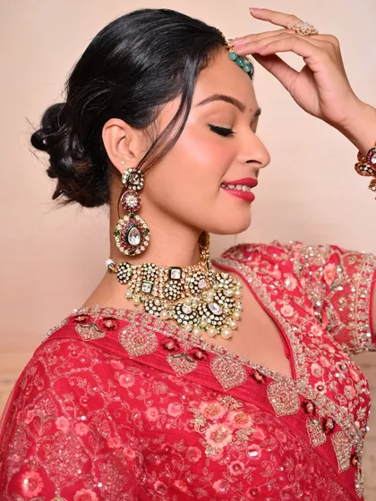 This stunning bridal look was created by one of my students for their portfolio shoot. My course is designed to get you from learner to pro, creating clean, impactful looks like this.