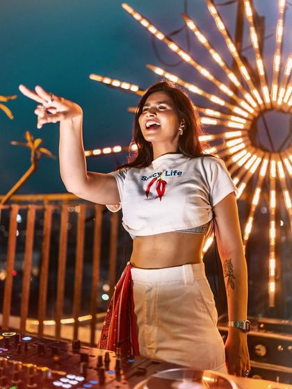 Rooftop Sundowners & Day Parties photo 9