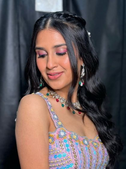 Fun Mehndi & Pre-Wedding Looks photo 30