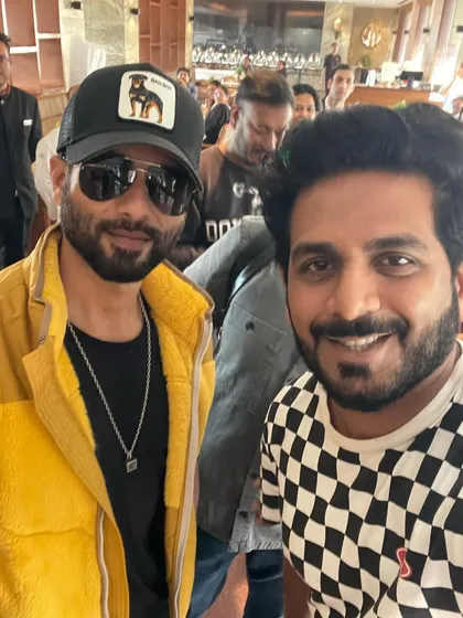 A fan moment with the incredibly talented Shahid Kapoor. Running into stars at the big fat Indian weddings I host is definitely a perk of the job.
