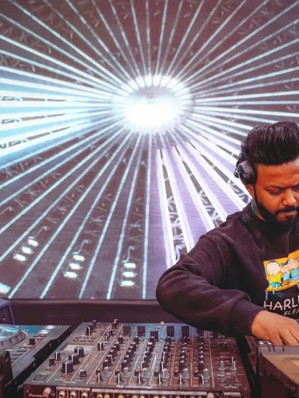 In the zone, with my custom VDJ graphics creating a hypnotic backdrop.
