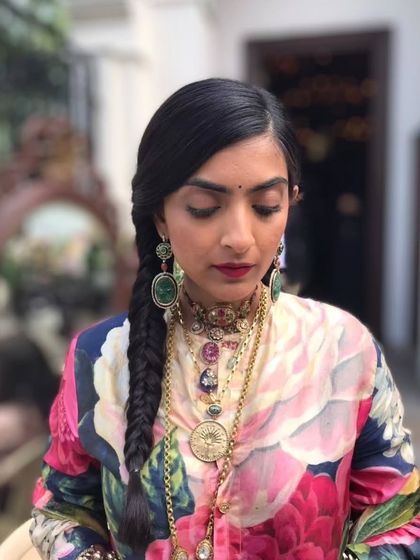 Artful Bridal Hairstyles photo 25