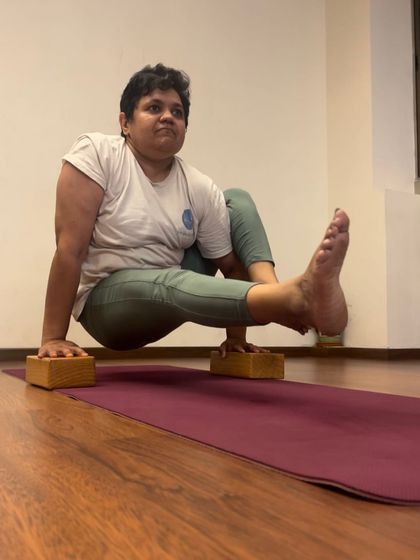 Nirakula Yoga - 200-Hour Yoga Teacher Training (RYT 200) Mastering with Props: Deepening Your Practice photo 10