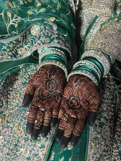 Massallah, look at that stain! This is the result of my high-quality, natural henna after it has set. I take great pride in achieving this deep, rich color that makes your bridal mehendi look absolutely stunning.