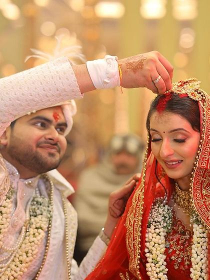 Drishti's bridal look was all about fresh, dewy, minimal makeup. The focus was on clean skin and subtly defined eyes to create a natural and elegant look.