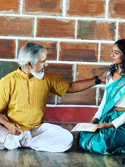 A moment of deep gratitude with my guru, Acharya Bharath Shetty. His guidance is the foundation of my teaching, reminding me to always share the true, transformative art of yoga with my students.