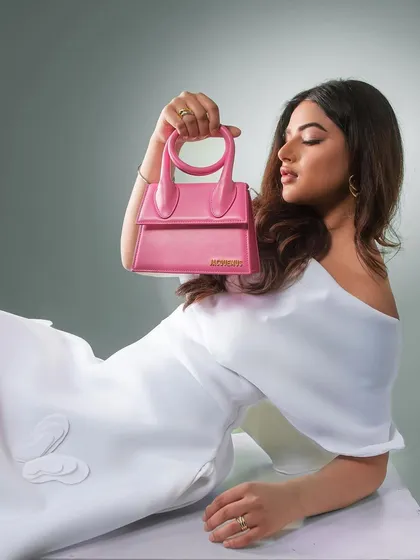 Another shot from my photoshoot with Harnaaz Sandhu. The soft waves look so effortless and chic, perfect for this clean and minimalist fashion story.