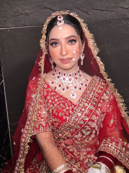 The complete look, with the nath and dupatta perfectly in place.